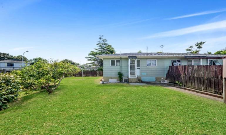 1/23 Challen Close, Conifer Grove, Takanini